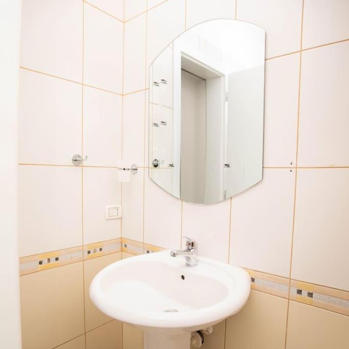 Suprem Apartment Tirana Extérieur photo